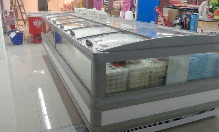 Supermarket 5m Tampilan Sisi Pulau Freezer Sistem Pendingin Jarak Jauh
