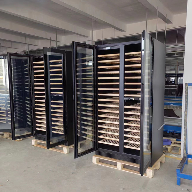 185 Botol Wine Display Cooler Dual Zone Pintu Kaca Listrik Model LD-185D
