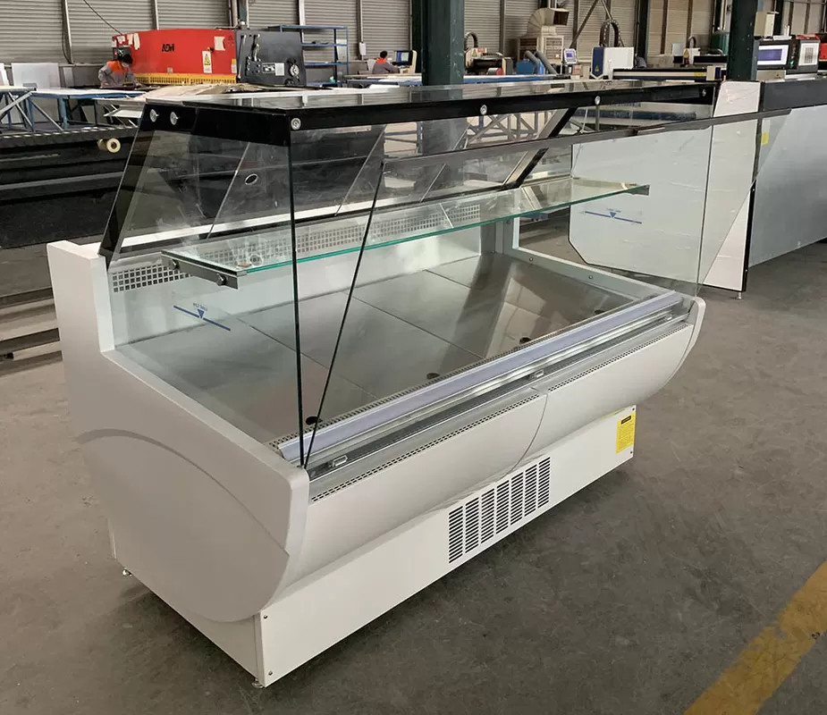 Square Glass Display Deli Display Refrigerator dengan Pintu Terbuka Rentang Suhu 2-6°C dan Kinerja