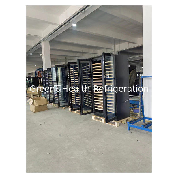 Sertifikat ETL Hitam multi-lapisan Kayu Beech Rak Penyimpanan Anggur Showcases pendingin berkualitas tinggi