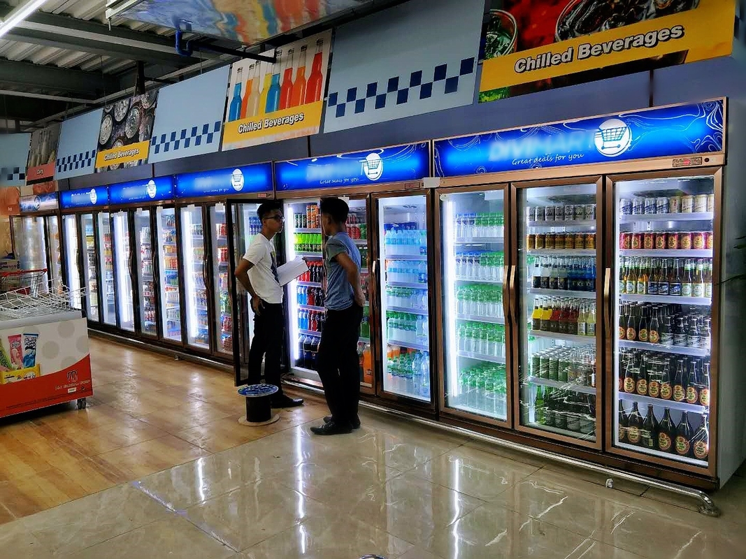 Peti Kekuatan Dengan Pintu Kaca Berayun Penjual Minuman Peti Kekuatan Peti Kekuatan Toko Makanan