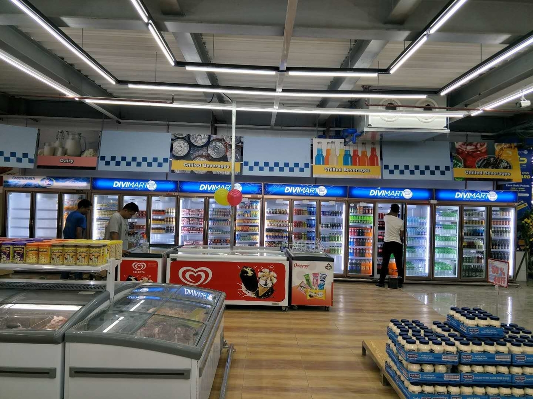 Peti Kekuatan Dengan Pintu Kaca Berayun Penjual Minuman Peti Kekuatan Peti Kekuatan Toko Makanan